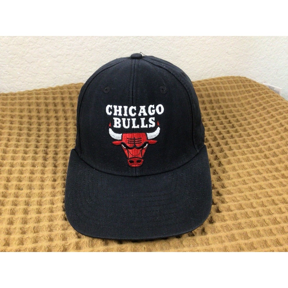Vintage Chicago Bulls Adidas Snapback Hat Black Brim NBA One Size